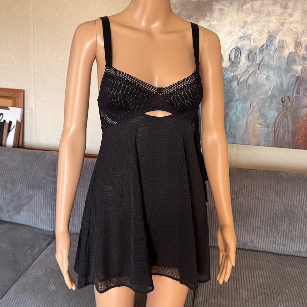 Chic Black Lace Chemise